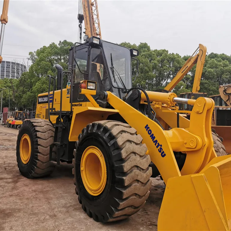 ใช้ญี่ปุ่น WA300 WA350 WA360 WA380 WA400 WA470 Komatsu รถตักล้อยาง